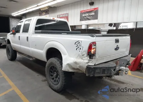 2015 Ford F-250 Xl z USA, uszkodzony, nr VIN 1FT7W2B6XFEB55449